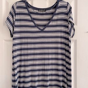 Cotton On V-Neck Shirt